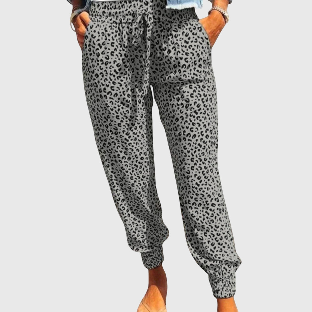 Annie | Leo Pants with Wide Legs.