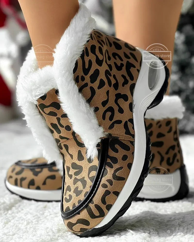 Maren | Women’s Pull-On Ankle Boots with Padded Collar and Chunky Sole