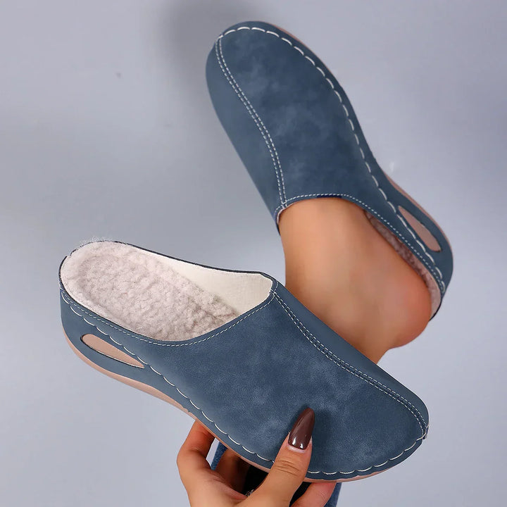 CozyHaven™ Shearling Slippers