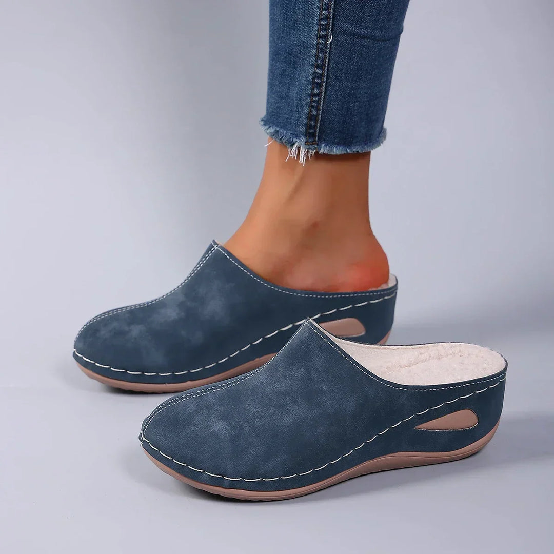 CozyHaven™ Shearling Slippers