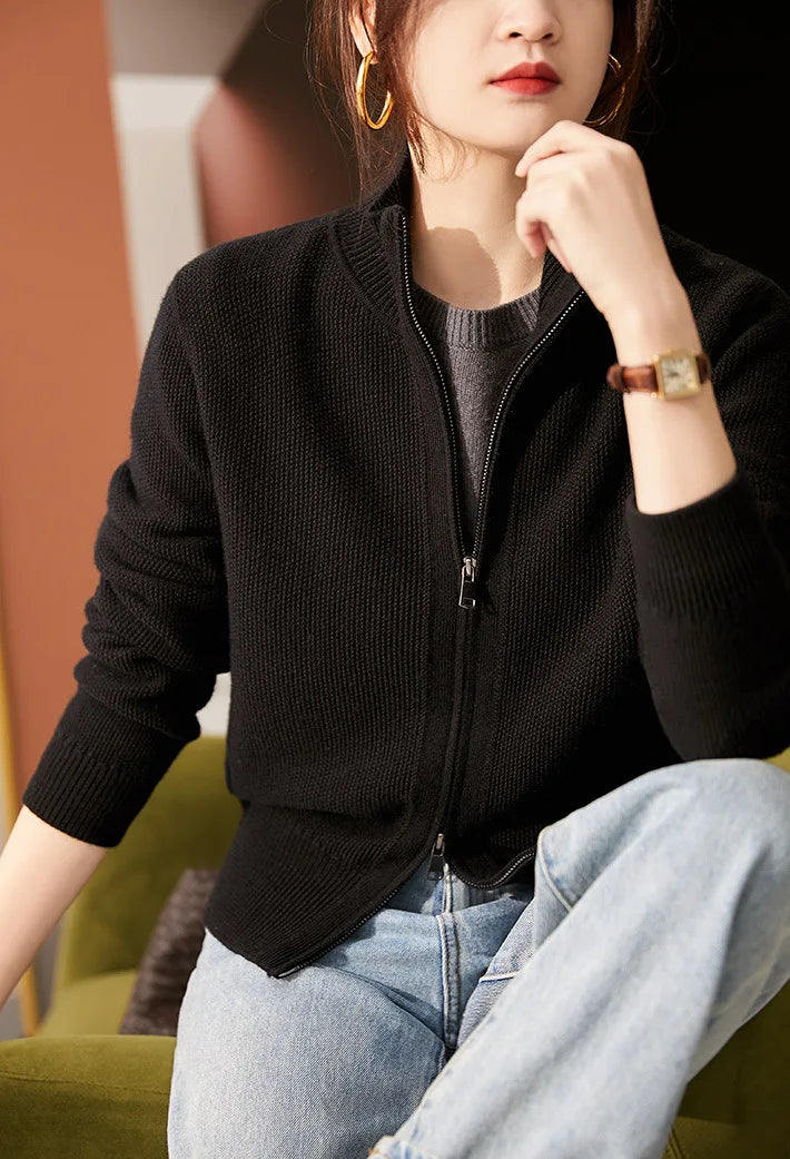 Caroline | Classic Zip-Up Knit Cardigan