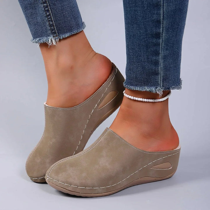 CozyHaven™ Shearling Slippers