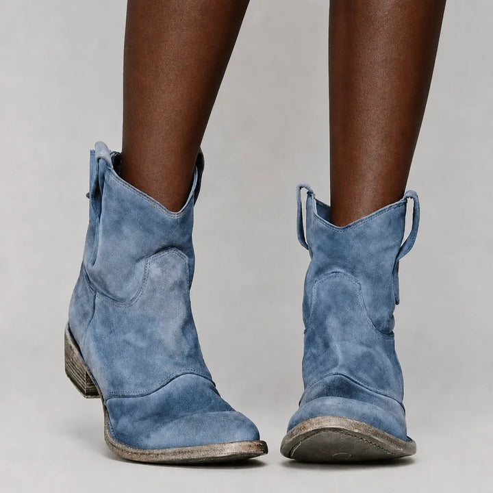 Cynthia | Women&
