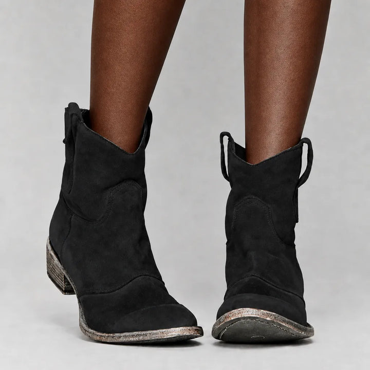 Cynthia | Women&