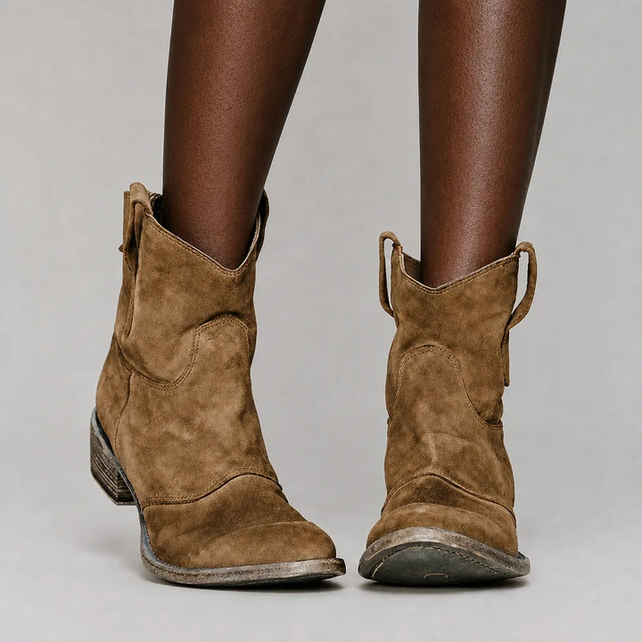 Cynthia | Women&