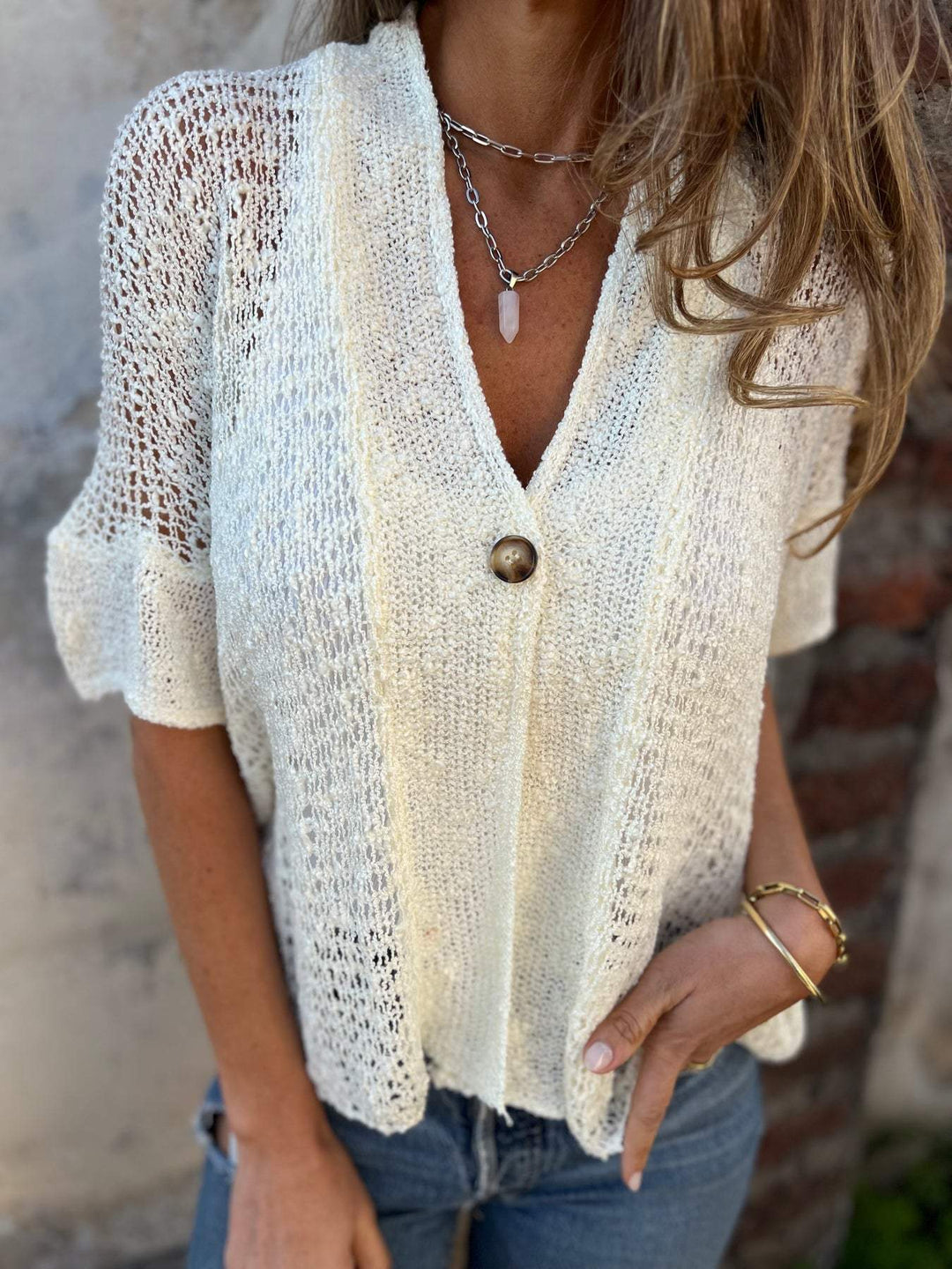 Kamila - Elegant Textured V-Neck Knit Top