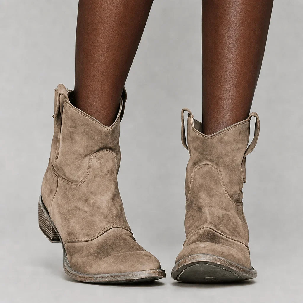 Cynthia | Women&
