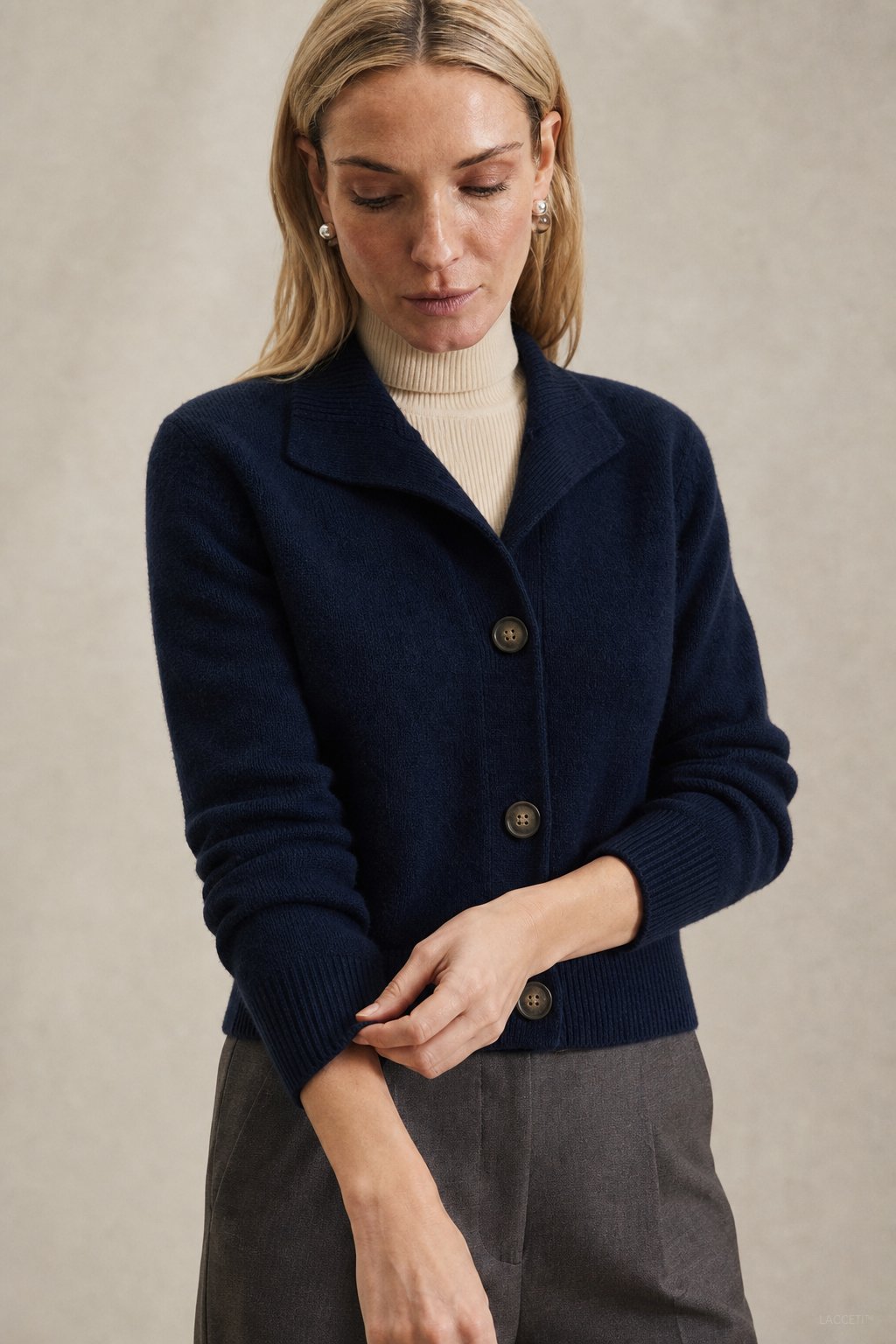 Lindsey | Classic Button-Up Cardigan