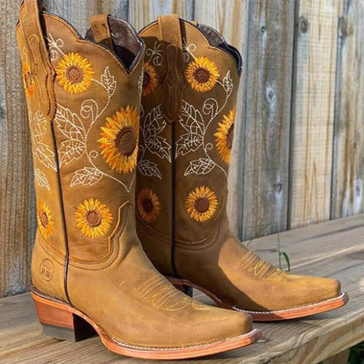 Suzanne | Women&