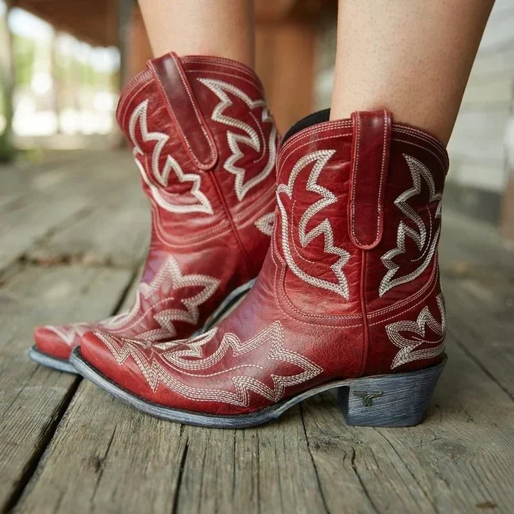 Loretta | Women&