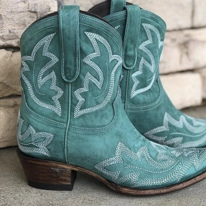 Loretta | Women&